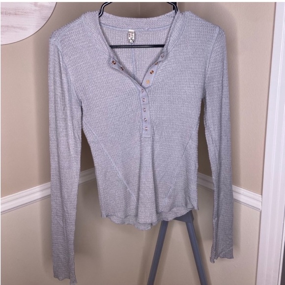 Set of Four Long Sleeve Shirts Size Small - Picture 2 of 9